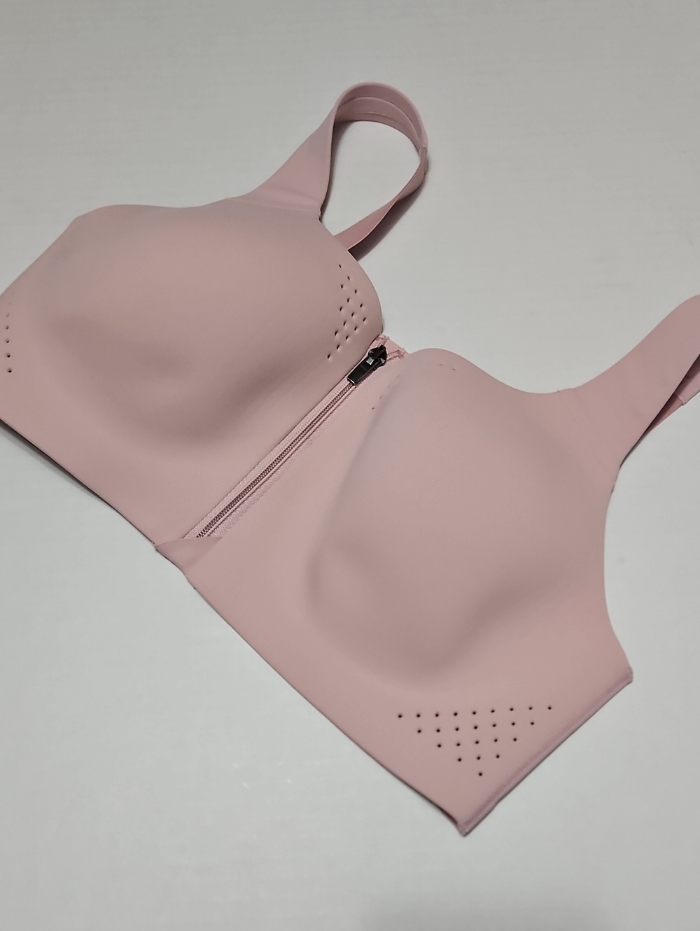 Victoria's Secret Smooth Front-Zip Light Pink Sports Bra Size M